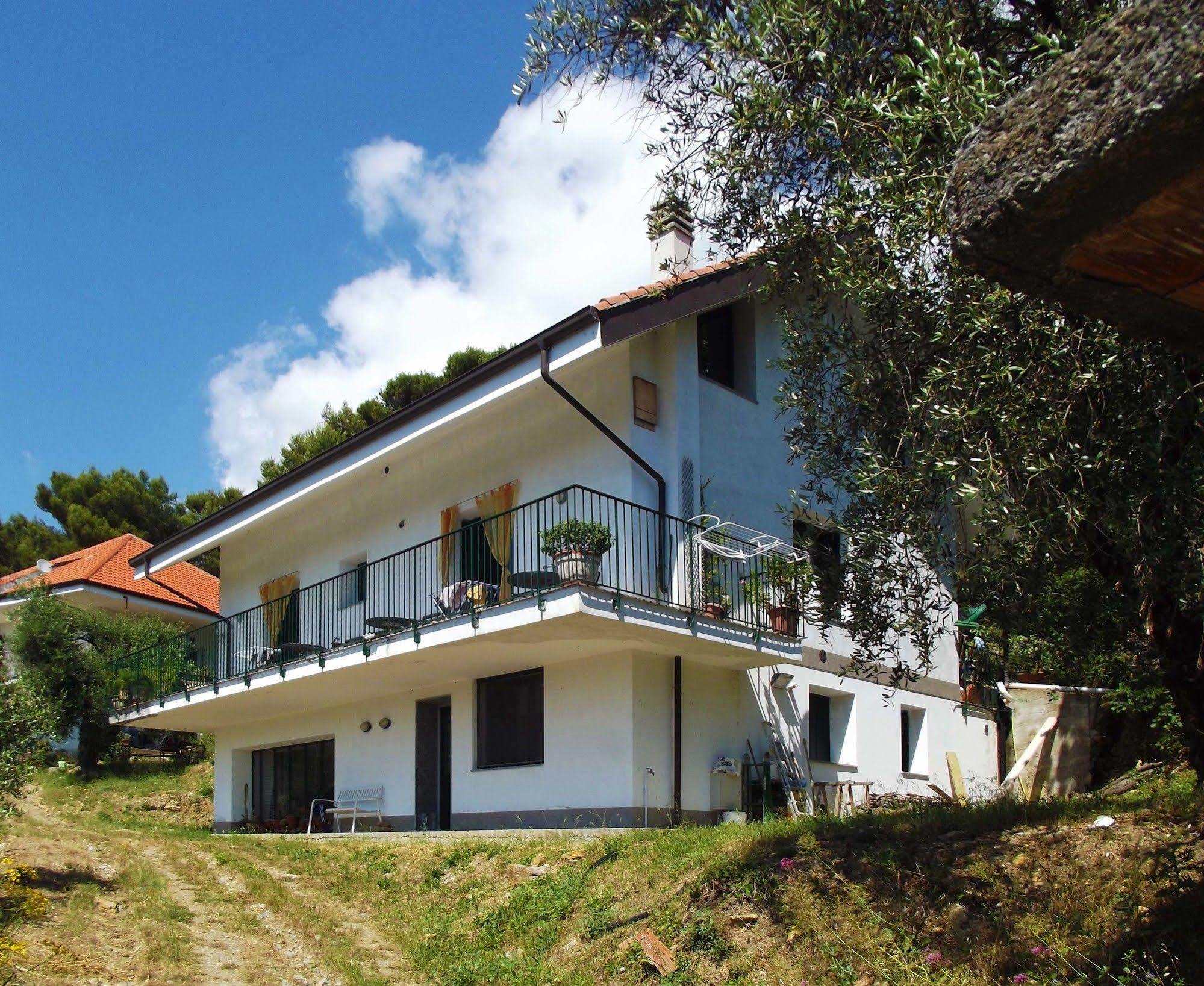 B&B L'Intrigante Seborga Exterior photo