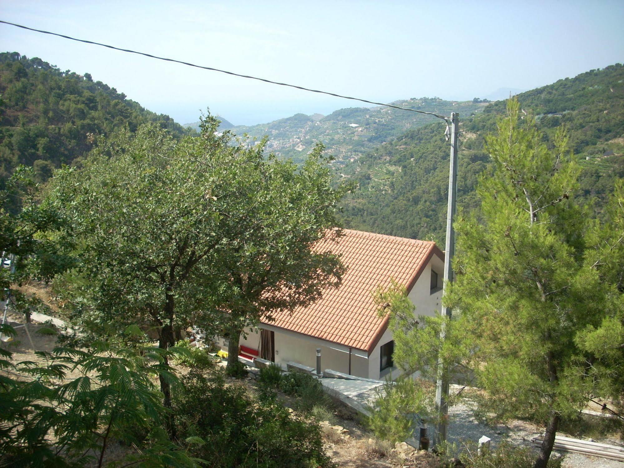 B&B L'Intrigante Seborga Exterior photo